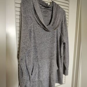 Torrid Super Soft Plush Cowl Neck Kangaroo Pocket Gray Sweatshirt 2x 18/20